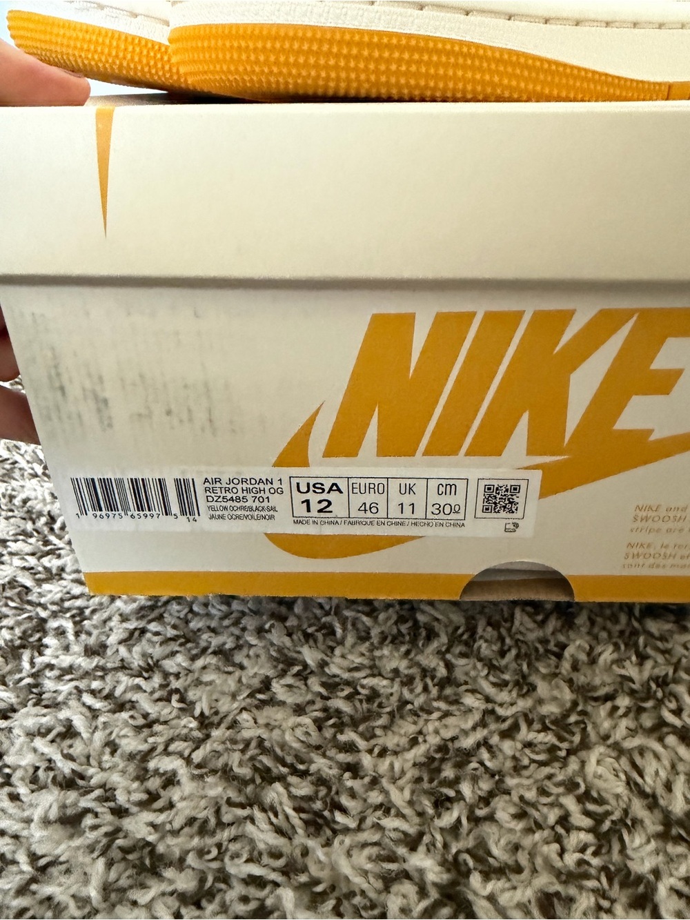 NIB Air Jordan 1 retro high OG ‘yellow ochre’ - Picture 2 of 6